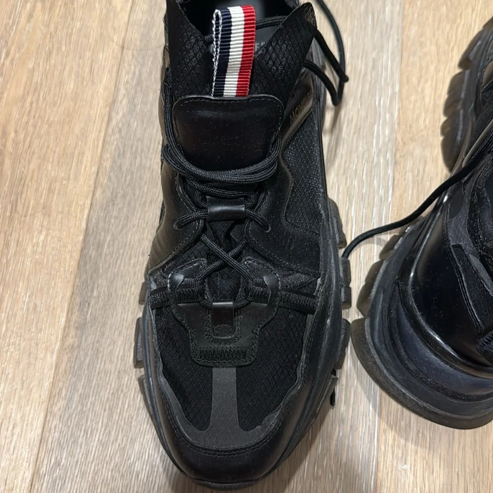 Moncler Black Athletic Shoes - Men
Size 42 - Picture 3 of 7